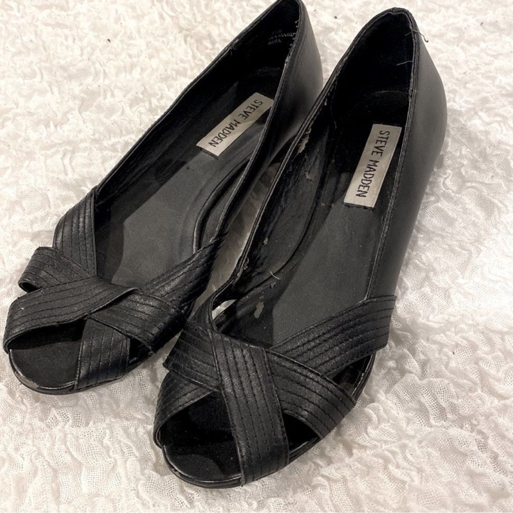 Steve Madden Black Flats